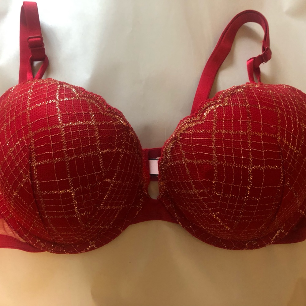 Victoria Secret Red bra 36c